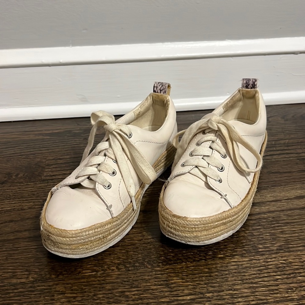 Treasure & Bond white sneakers. Size 8.5